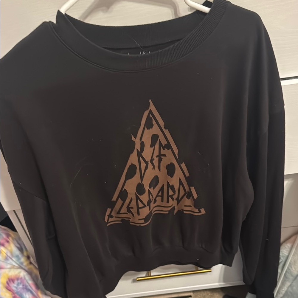 Def Leppard Graphic Sweatshirt
